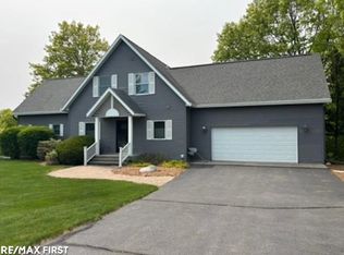 3922 S Bay Bluffs Dr, Cedar, MI 49621