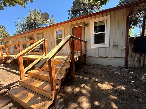 7 SW McKinley Ave Photo 1