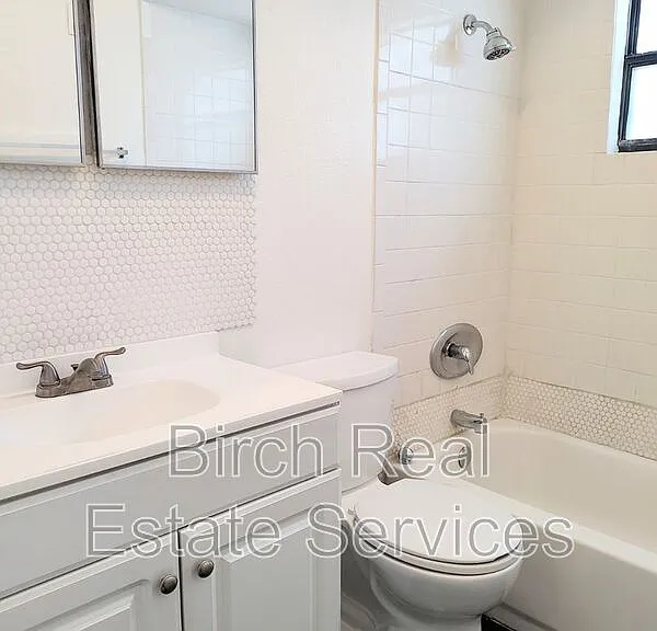 1247 Chelsea Ln — Photo 9