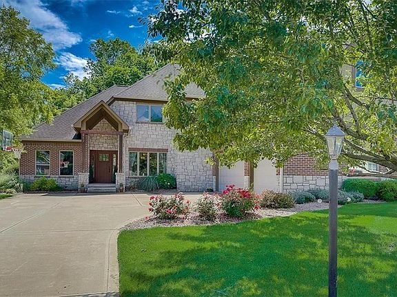 3rd image of 5771 Hickory Hollow Dr