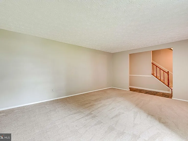 3381 Monarch Ln — Photo 9
