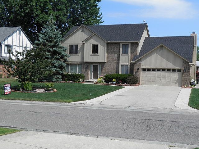 1st image of 31720 Bristol Ln
