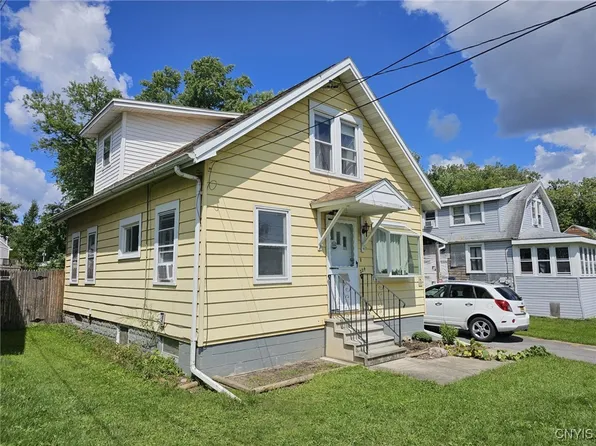 224 Garden City Dr, Syracuse, NY 13211
