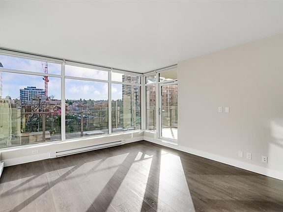 4th image of 960 Yates St #406