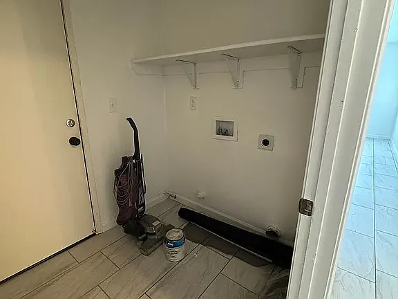 430 Vargus Ct — Photo 14