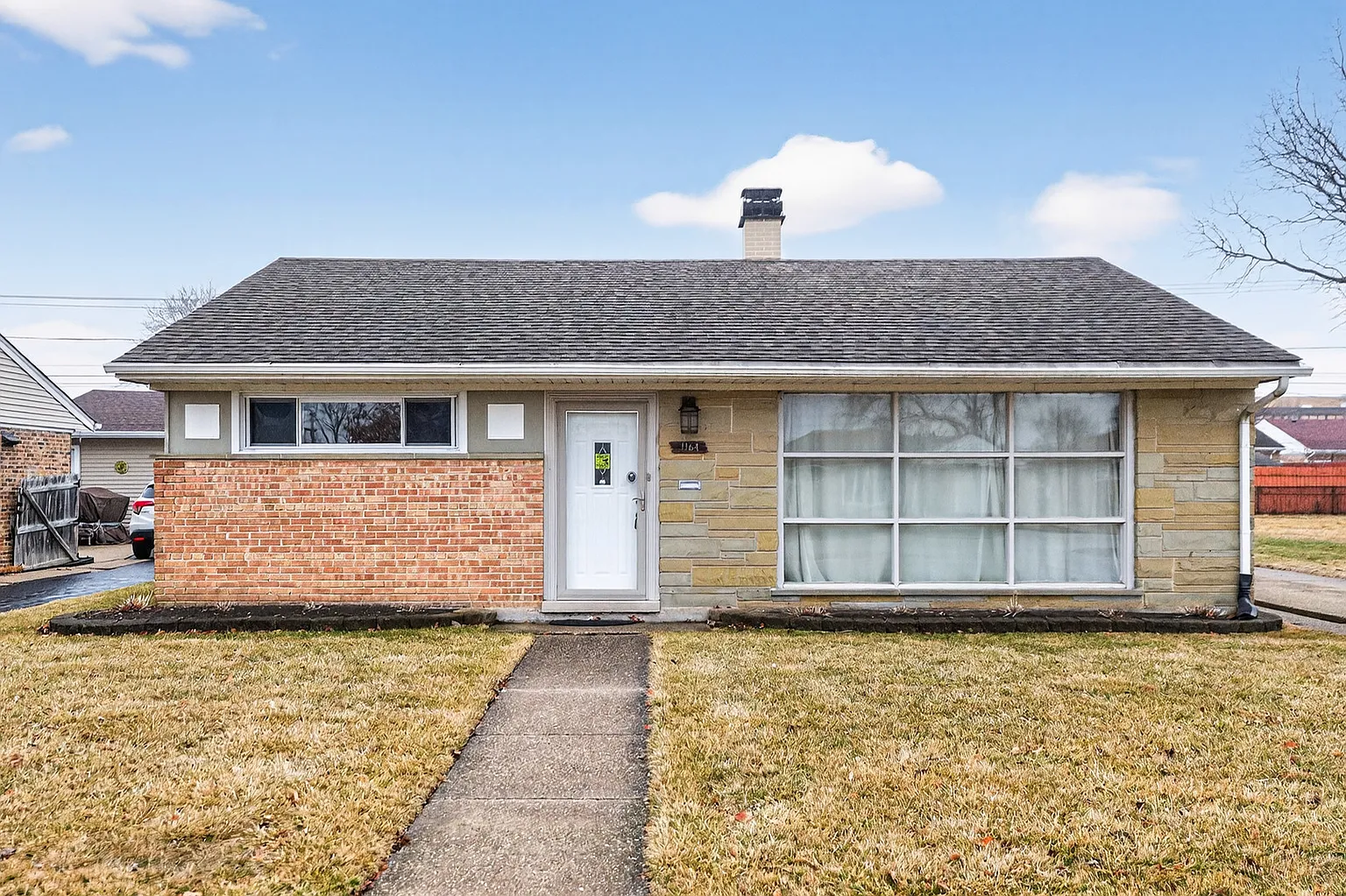 1164 W Grant Dr photo 1