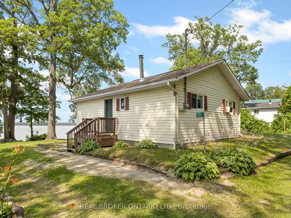 351 Leavoy Ln, Horton, ON K7V 3Z8