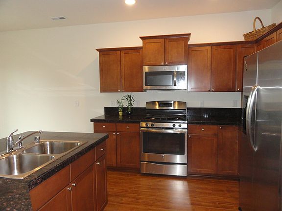5th image of 2065 66th St SE