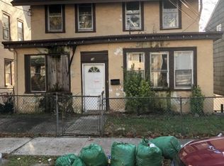 36 Pine Grove Ter, Newark, NJ 07106