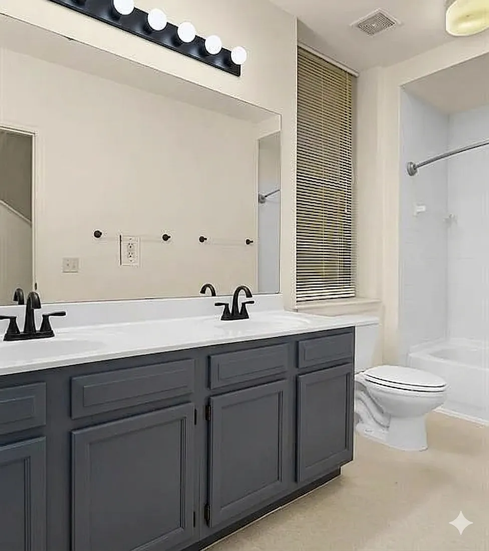 3 bed, 1.5 bath, 2440 sqft, $1,999 — Photo 2