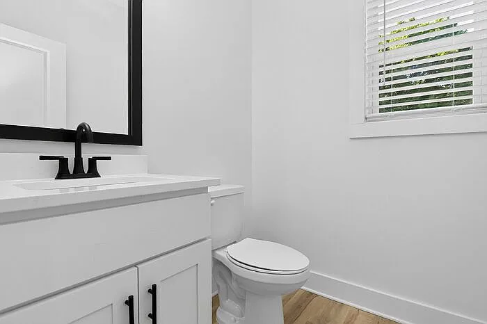 310 E Talleyrand Ave — Photo 14