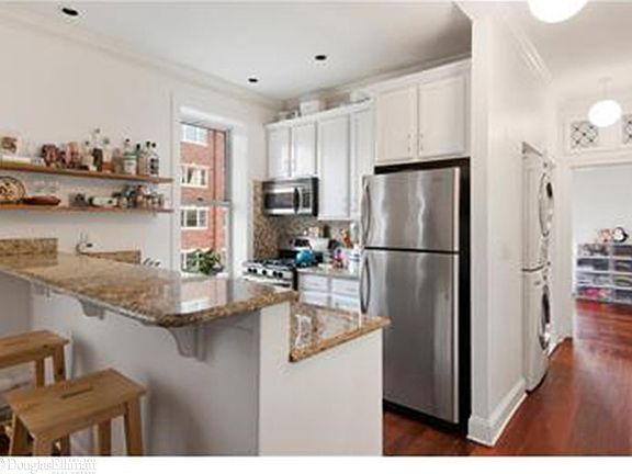 3rd image of 318 Grand Ave APT 3