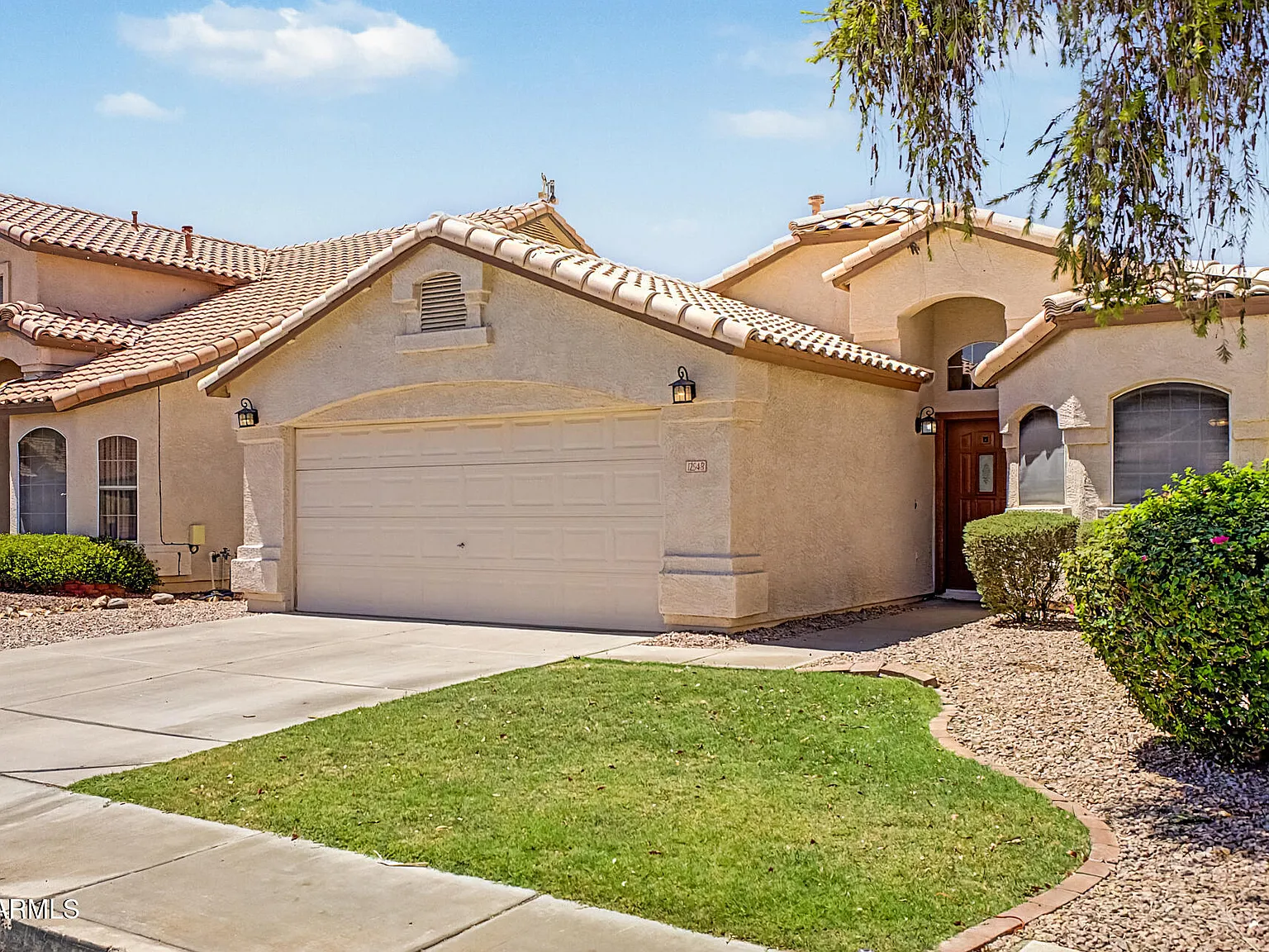 3 bed, 2.0 bath, 1516 sqft, $1,888 — Photo 2