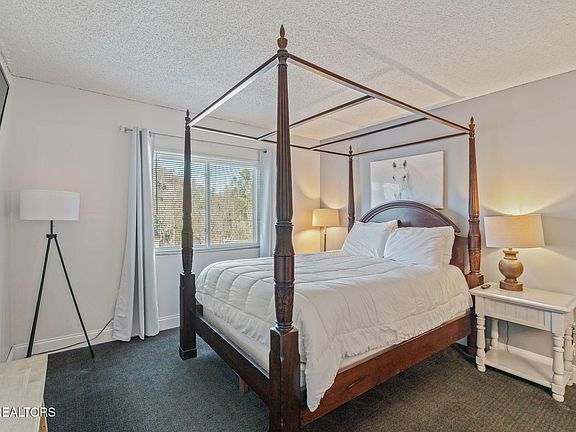 3rd image of 102 Baskins Creek Byp #207