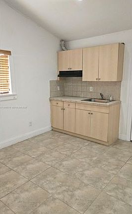 4th image of 10351 SW 49th St