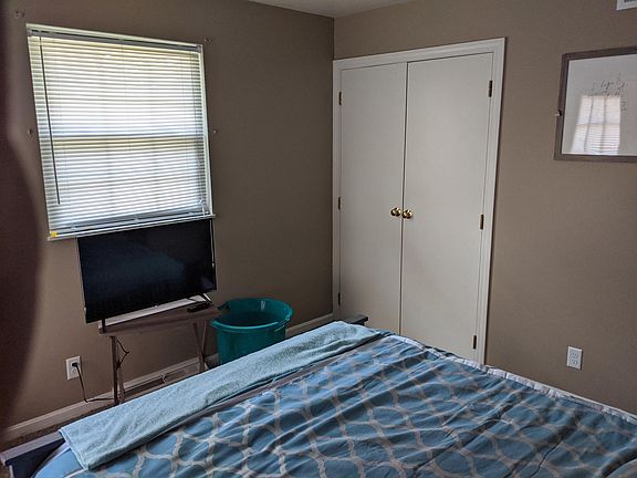 4th image of 2060 Sutton Ave Ste 3