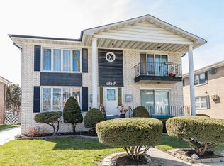 4516 Park Ave #2N, Brookfield, IL 60513