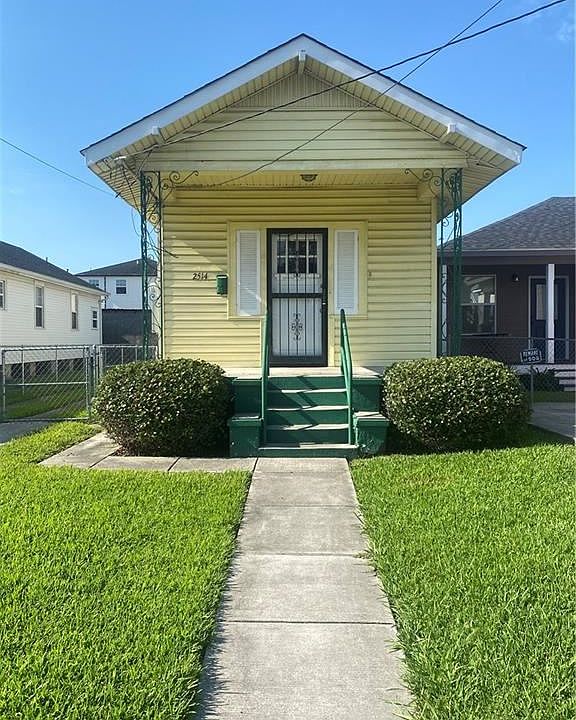 1st image of 2514 Verbena St