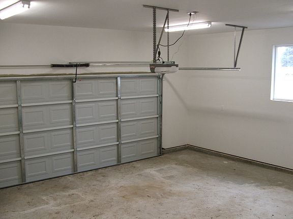 24' x 24' garage