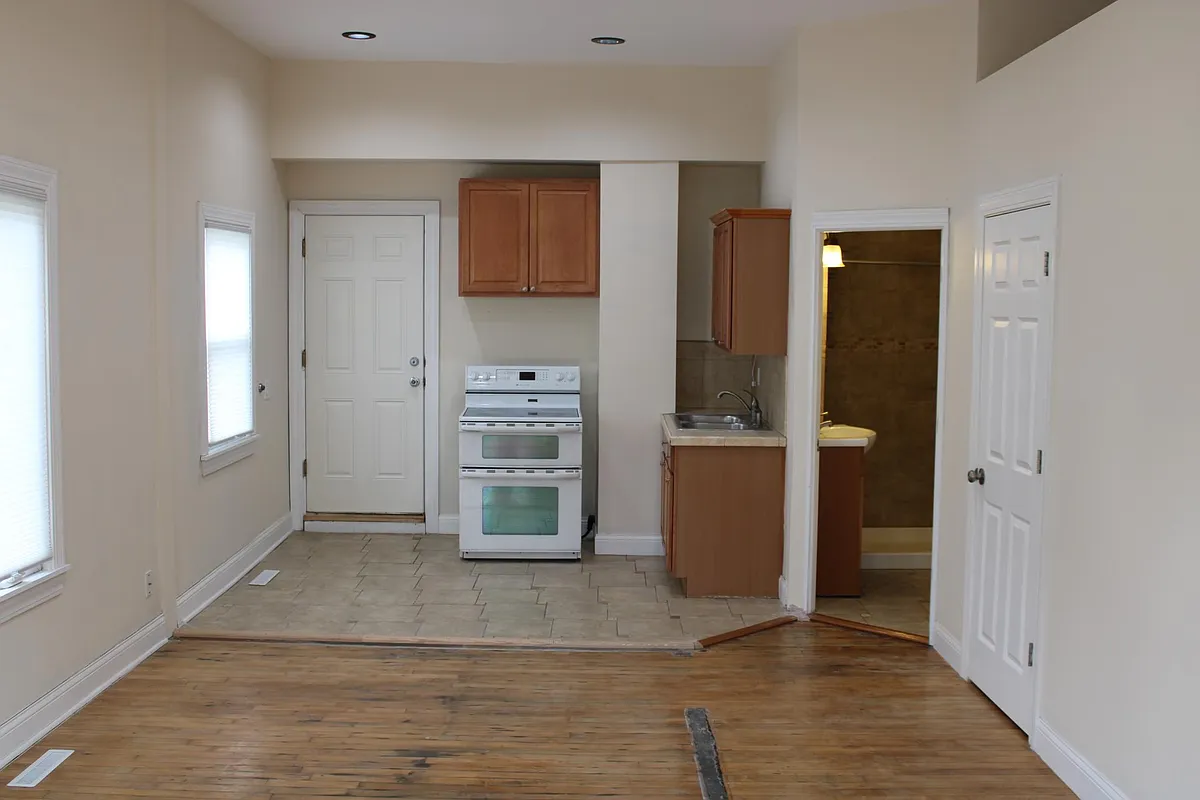 Kitchen Space - 2624 18th Ave S