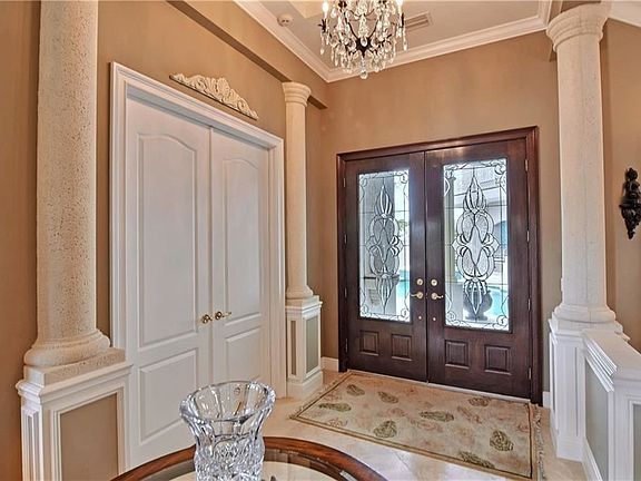 3rd image of 260 Riverway Dr