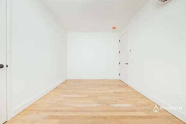 Rented by Nooklyn NYC LLC | media 80