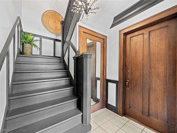3rd image of 9410 Clifton Blvd