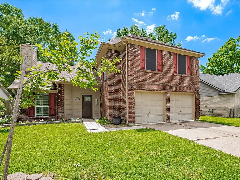 1103 Cheyenne Meadows Dr — Photo 2