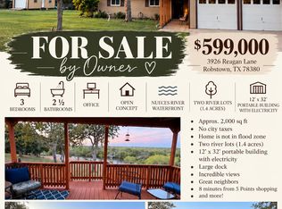 3926 Reagan Cir, Robstown, TX 78380