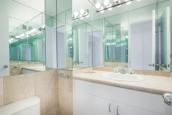 Rented by The Dermot Realty Management Company | media 9