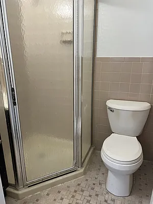 Rented by E Realty International Corp | media 8