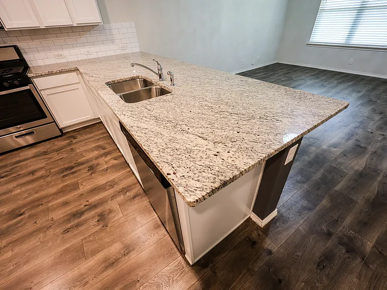 6407 Kendall Cv — Photo 9