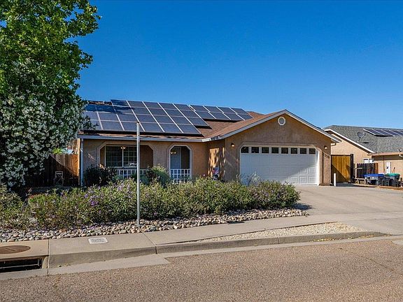 2nd image of 2110 Gentry Way