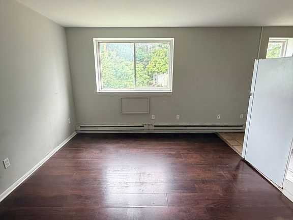 3rd image of 158 Fountain St #1E1