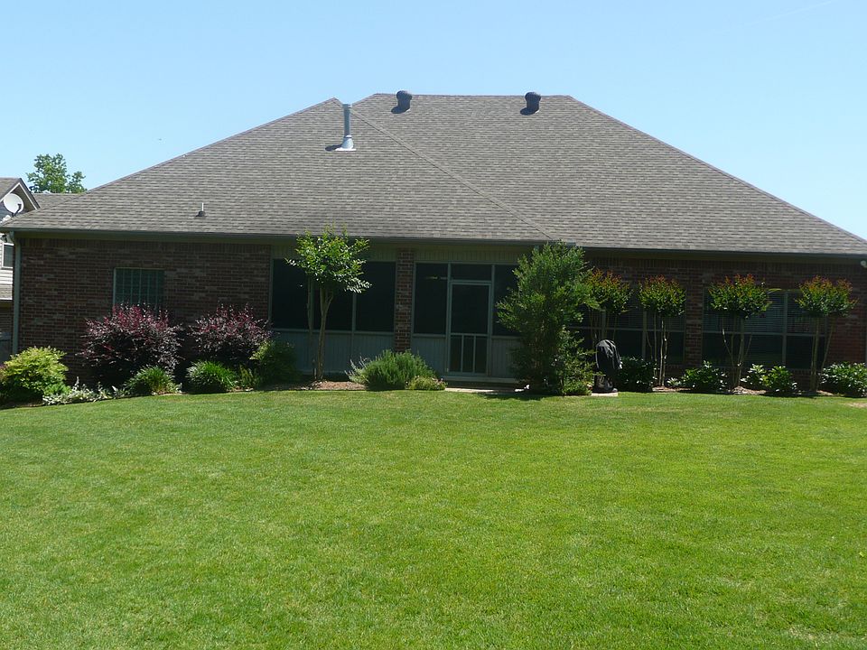 2nd image of 212 Chalamont Ln