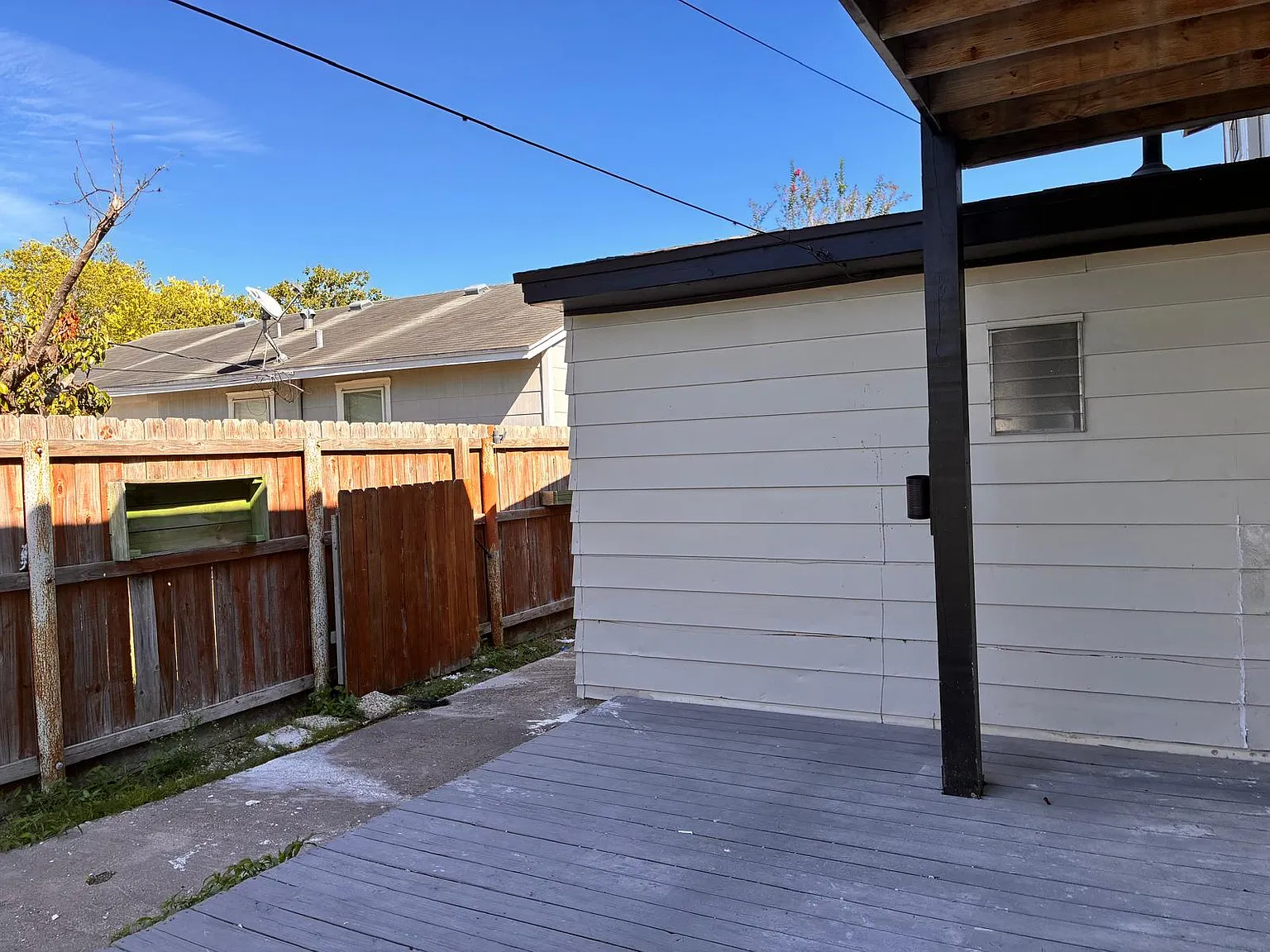 5 bed, 1864 sqft, $2,200 — Photo 4