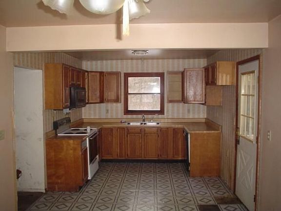 2nd image of 1591 S 36th St