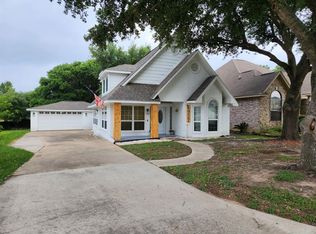6922 Gentle Breeze Dr, Willis, TX 77318