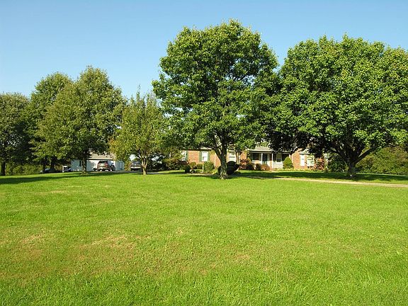 5th image of 100 Sagart Ln