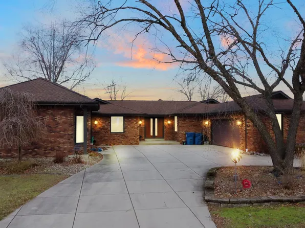 3144 Lakeside Dr, Highland, IN 46322