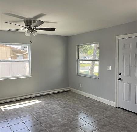 5th image of 5202 Laurel Pl #1-3