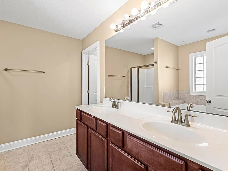 260 Cuddy Ct — Photo 12