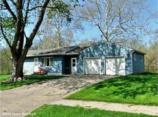 401 N 7th St, Indianola, IA 50125