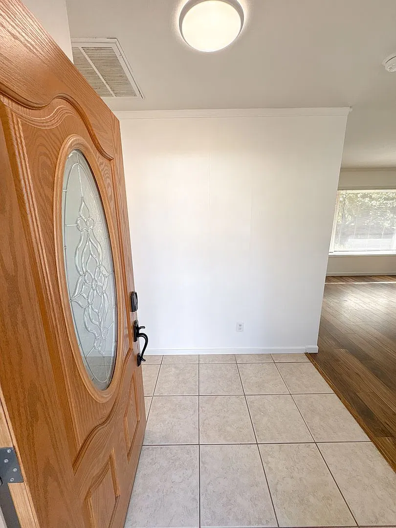 1944 Euclid Ave. 3 Bedroom, 2 Bathroom House — Photo 4