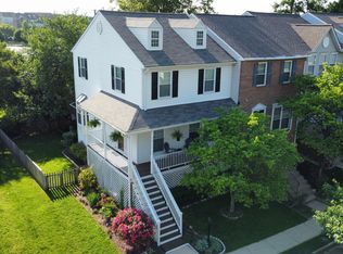 411 Breckinridge Sq SE, Leesburg, VA 20175