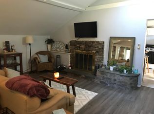 136 S Main St #1, Newtown, CT 06470