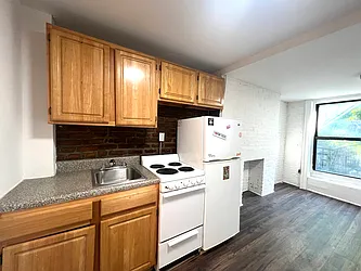 Rented by KNOCKKNOCK LLC