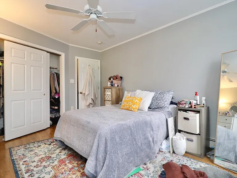 553 Jersey Ave #4R — Photo 15