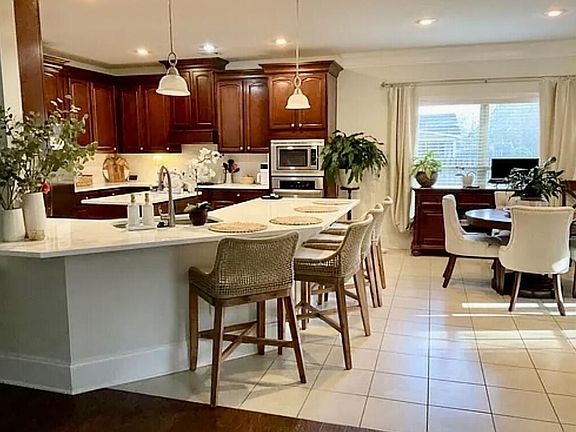 5th image of 9461 Forest Crown Dr