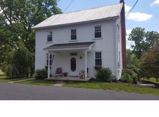 14 E Mountain Rd, Hegins, PA 17938